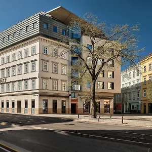 Radisson Blu Triest Hotel, Hotel Viena