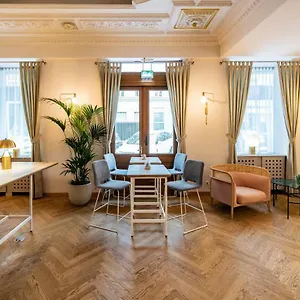 Starlight Salzgries 4* Wien